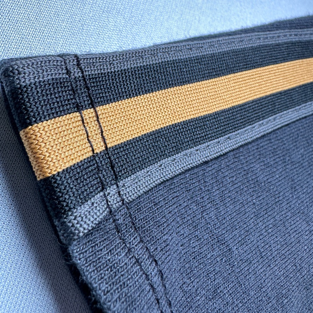 Nike Air Black T-Shirt Gold Striped Trim Track Shirt Top XL BV3068-010 - Picture 8 of 15